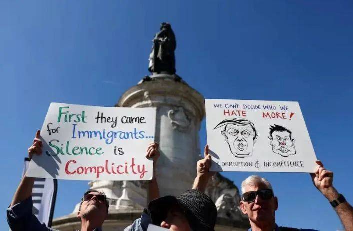 皇冠账号申请_哄堂大笑！对等关税生效皇冠账号申请，第一个倒下的国家竟是美国自己？