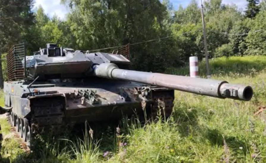 波兰乙组联赛
_俄军拆解北约豹2A6坦克性能有重大发现波兰乙组联赛
，中国99A：我在忙活什么？