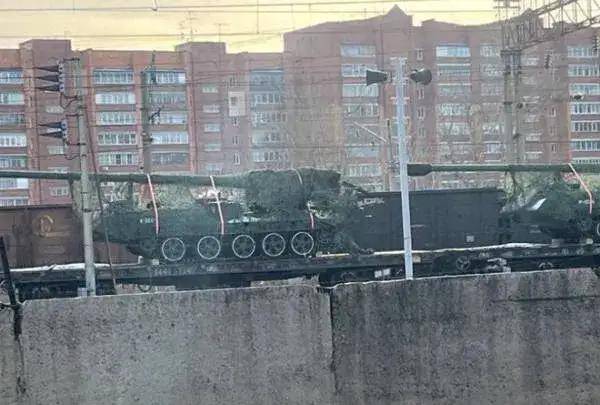 富明尼斯RJ v蔚山_离大谱富明尼斯RJ v蔚山！中国汽车在以色列被伊朗导弹砸中！经过“实战”考验？