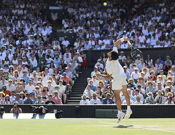 乌拉圭足球联赛
_温网｜携24连胜闯入男单决赛乌拉圭足球联赛
，发球进化的阿尔卡拉斯还有对手吗？