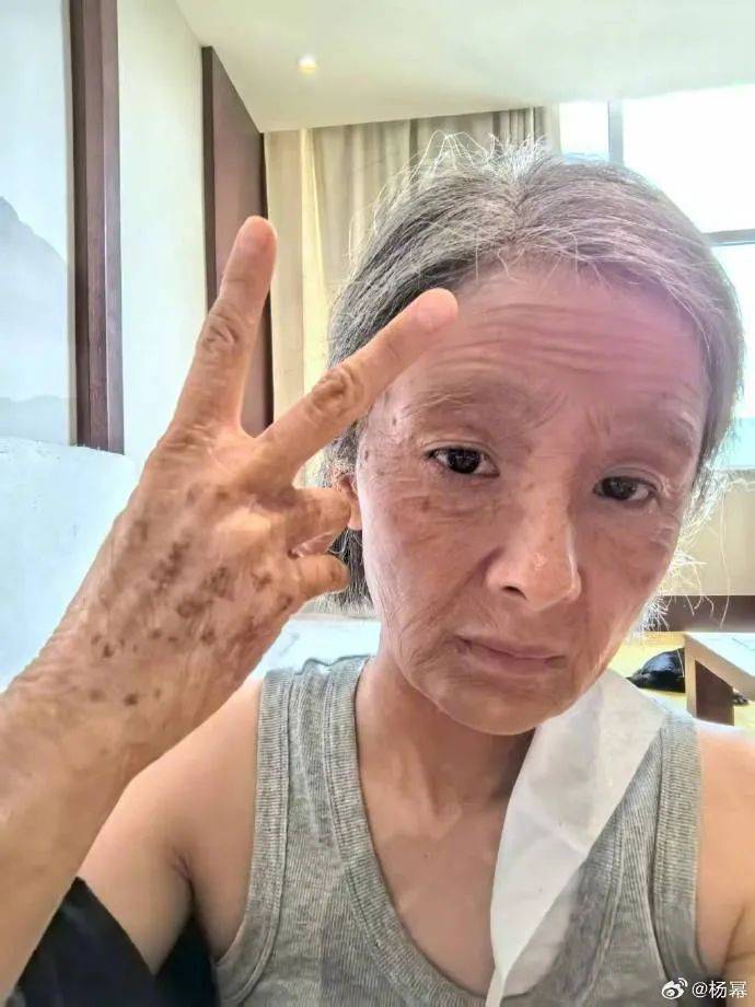 萨索洛vs那不勒斯
_杨幂晒老年妆告别电视剧《生万物》萨索洛vs那不勒斯
,此前增重10斤素颜出演农妇,完成高强度农活戏份