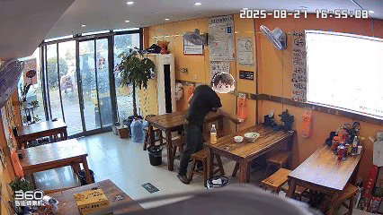 施拿钟基vs古比斯_用餐男子5分钟抽40张纸巾擦拭施拿钟基vs古比斯，老板娘怒发视频称太浪费；律师：发视频要注意法律风险