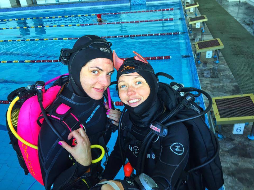 电竞足球-FIFA 亚得里亚联赛（2× 5分钟）_乌克兰女蛙人深潜80米电竞足球-FIFA 亚得里亚联赛（2× 5分钟），在北约家门口，炸了北溪管道，遭德国通缉