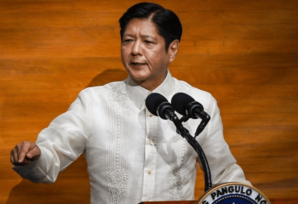 神户胜利船vs横滨_九三阅兵之际神户胜利船vs横滨，乌克兰公开承诺武装菲律宾，解放军对菲点名警告！