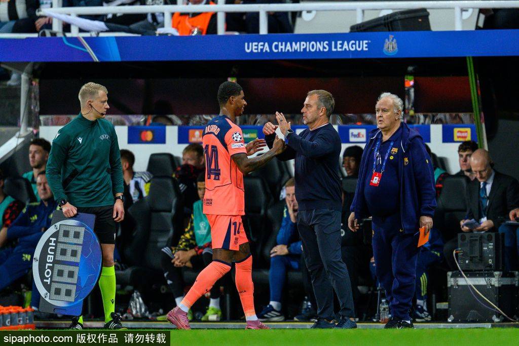 足球外围买球网站_巴萨3比0大胜赫塔菲：费兰·托雷斯上演‘鲨鱼’级表演