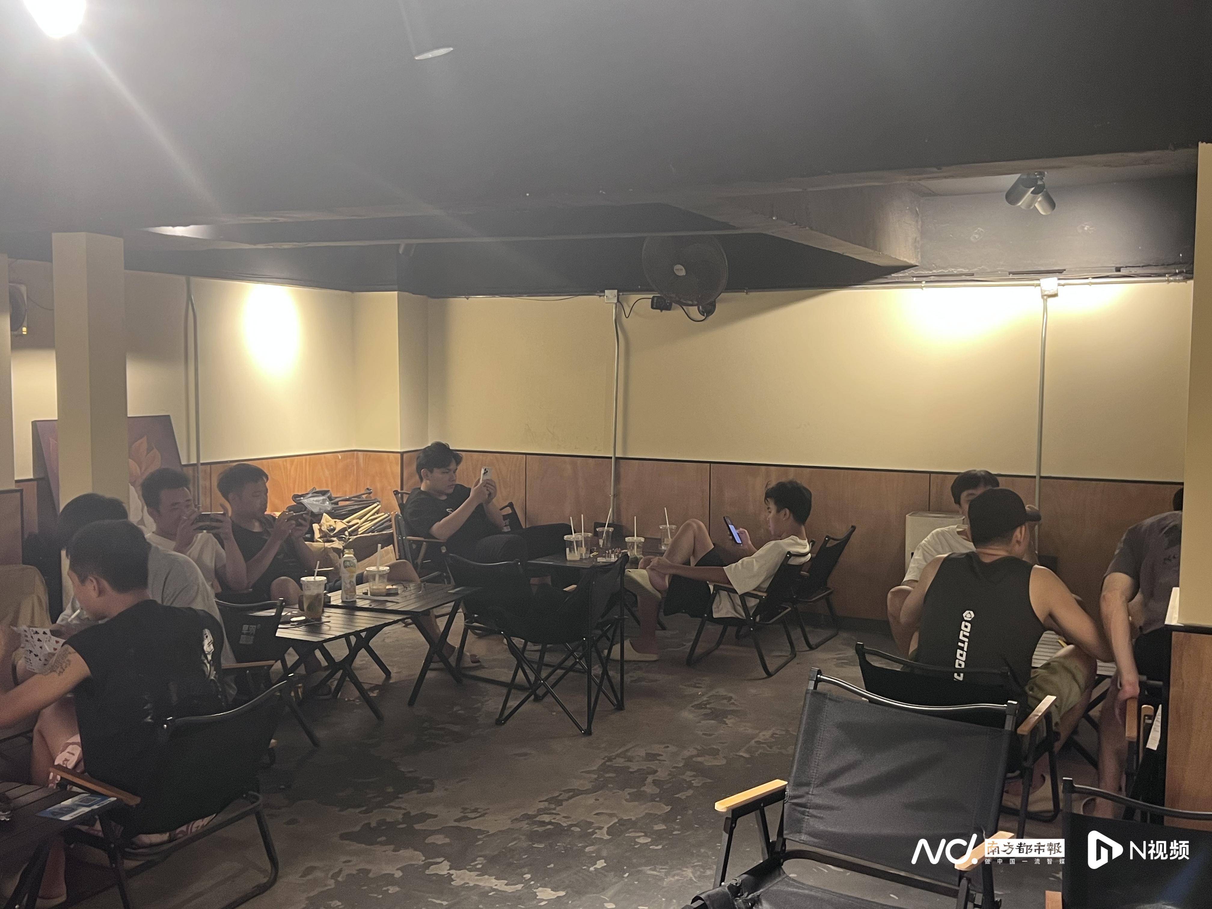 如何申请到皇冠信用_佛山官宣解除“五停”后两小时内如何申请到皇冠信用,我们在街头看见