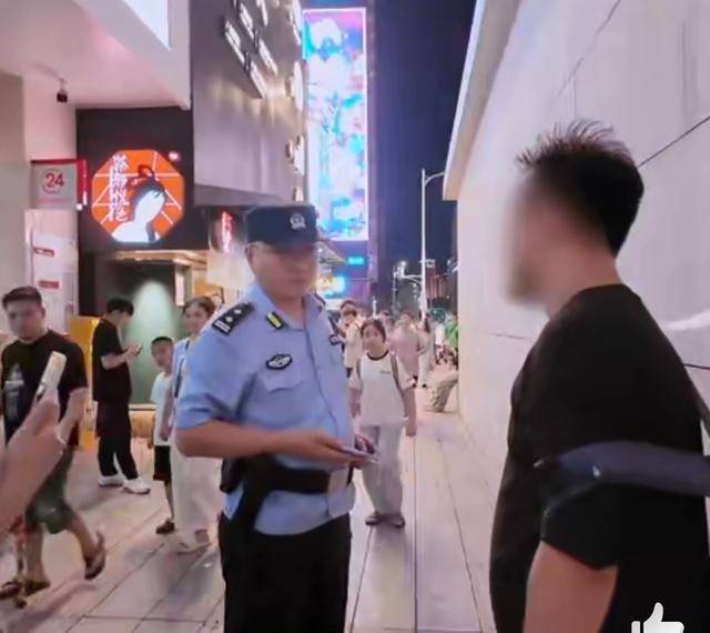 皇冠信用网会员开户申请
_男子当街直播猥亵皇冠信用网会员开户申请
,被抓后称在搞抽象