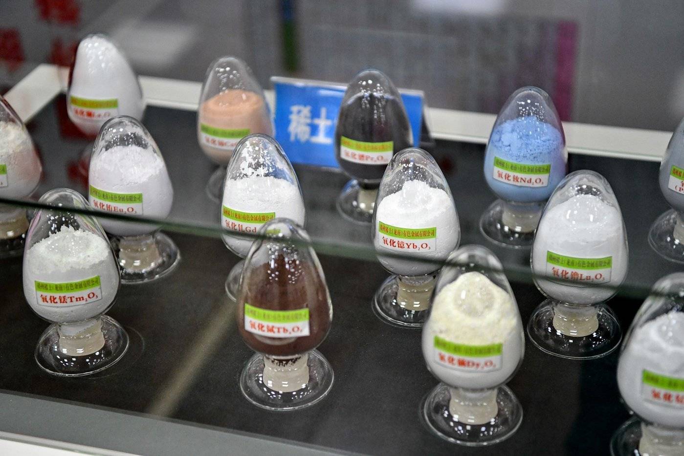 皇冠信用网最新地址
_太嚣张了！贝森特称11月底前与中方签稀土协议皇冠信用网最新地址
，威胁再变卦要报复