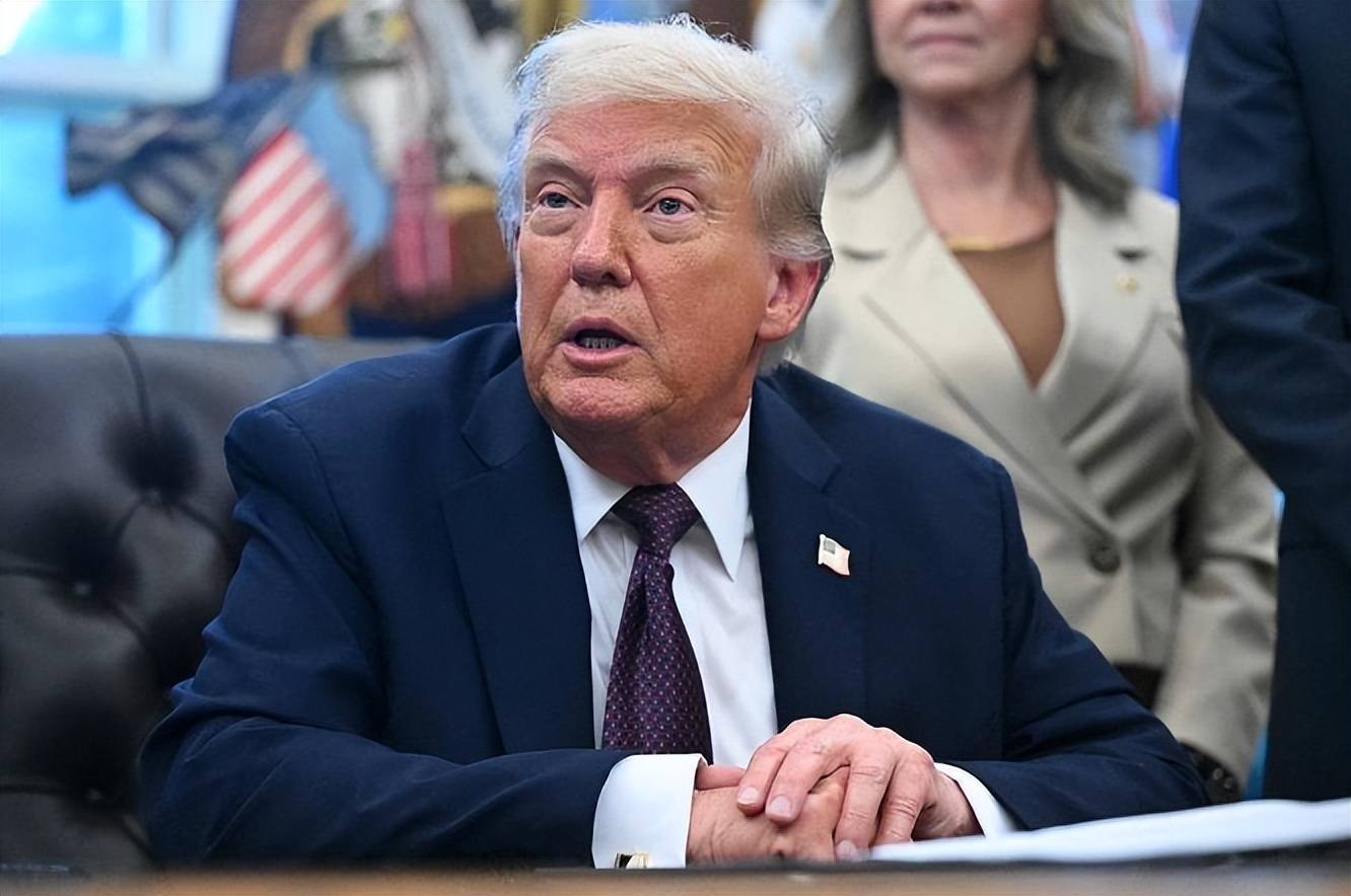 皇冠信用網网址
_美国拦不住了！登上访华专机前皇冠信用網网址
，当着全世界的面，马克龙做了一个大胆决定，日本加拿大急得跳脚？