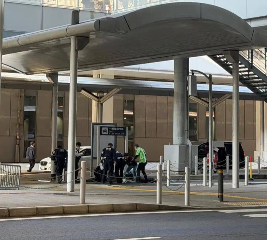 皇冠信用盘最新地址
_一名中国男子在日本关西机场坠亡皇冠信用盘最新地址
，警方：其与母亲一同赴日旅游，具体情况正在调查