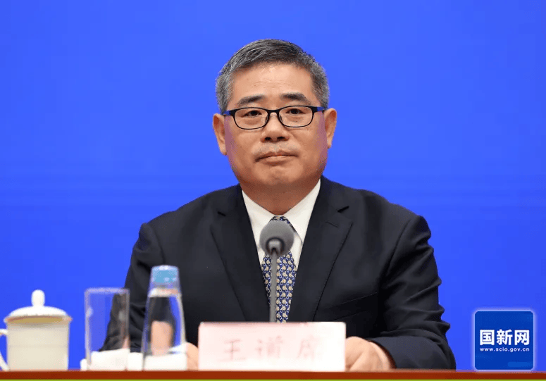 皇冠体育App下载
_湖南任免3位副省长