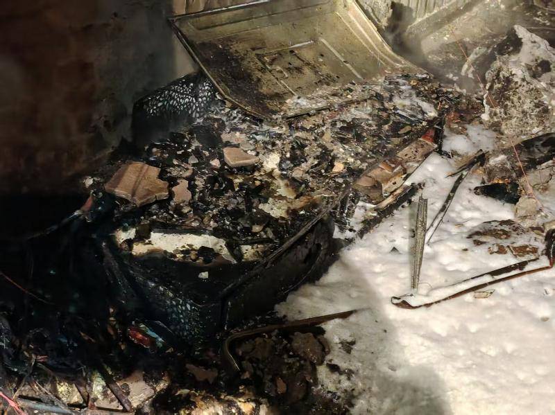 皇冠信用網网址
_北京一老人家中电视机突起火 消防:插头长期不拔有风险