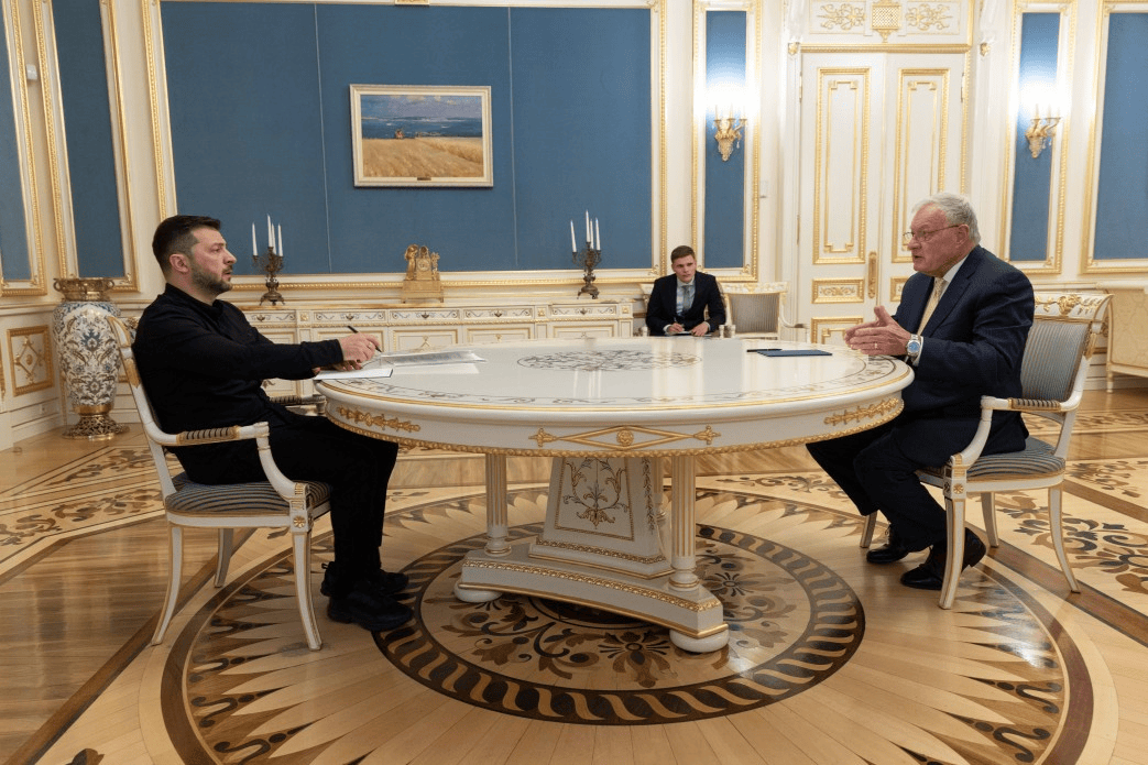 阿根廷足球
_美特使:俄乌和谈进入“最后10米” 顿巴斯和核电站归属是关键