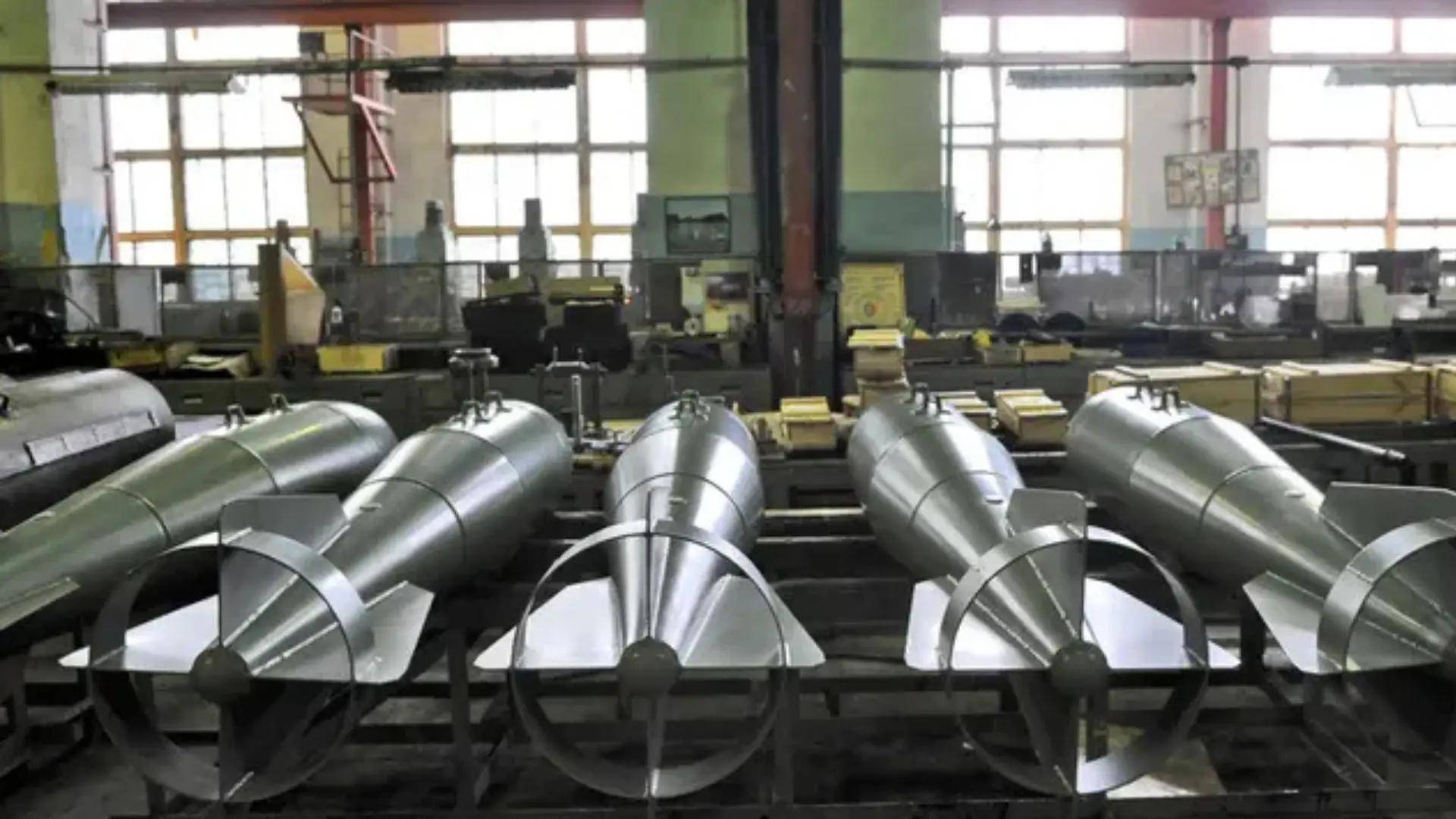 皇冠信用网足球代理_乌克兰捅的窟窿实在太大了皇冠信用网足球代理，俄连炸两周，还有导弹顶在北约脑门上