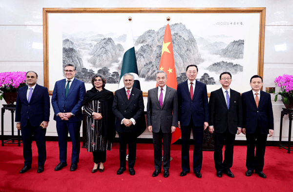 皇冠信用网平台出租_王毅:皇冠信用网平台出租我们从不认为哪一个国家可以充当国际警察