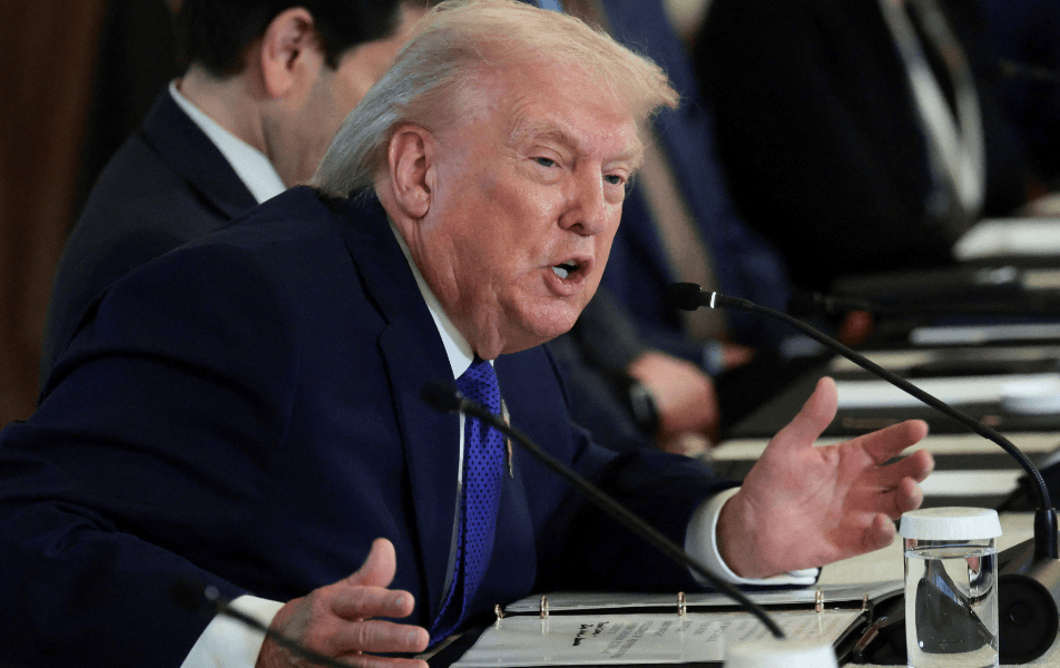 皇冠信用盘_特朗普：对伊朗所有贸易伙伴征收25%关税